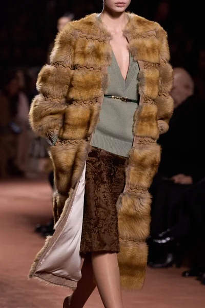Look 90